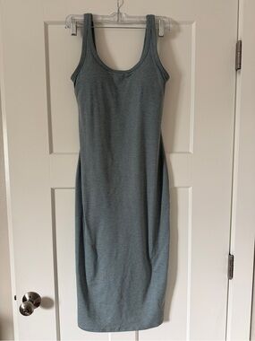 Vuori Halo Essential Scoop Neck Bodycon Style Midi Dress - Slate Blue